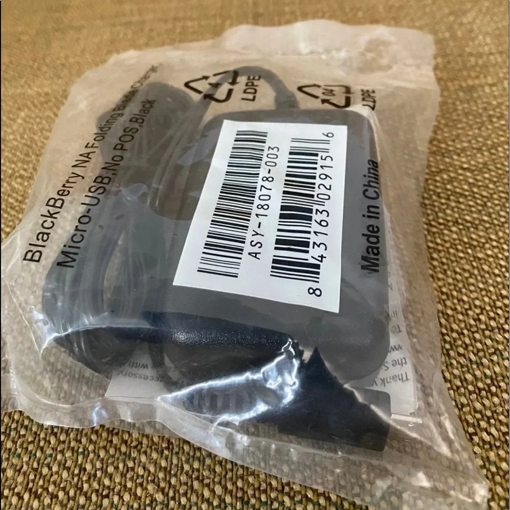 NEW BlackBerry Charger ASY-18078-003